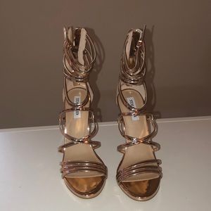 Brand new gold Steve Madden heels